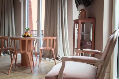 Своя цветовая гамма для каждого этажа 18