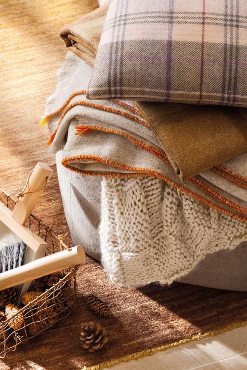 Как оформить дом к осени: пример уютной гостиной 03