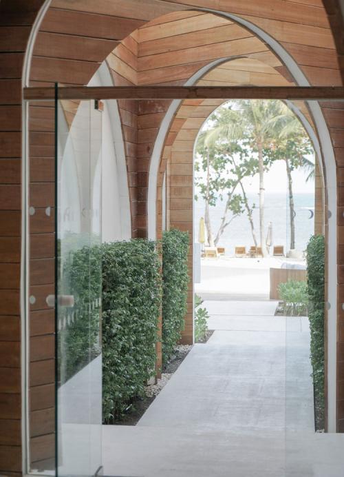 Эко-минимализм высокого уровня: отель Sala на тайском острове Самуи 01