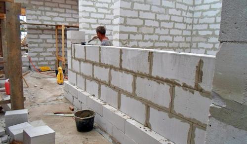 Дом из блоков своими руками. Как строятся дома из блоков? Реально ли построить самому?