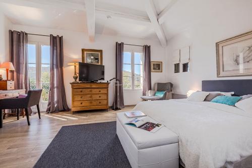 Прекрасная вилла в духе Прованса в Сен-Тропе 07