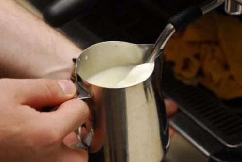 Как сделать сочный фарш для беляшей. Как делать беляши с фаршем в домашних условиях