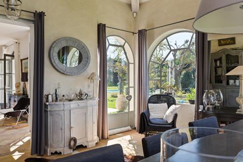 Прекрасная вилла в духе Прованса в Сен-Тропе 02