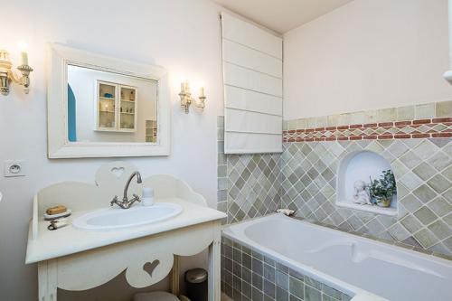 Прекрасная вилла в духе Прованса в Сен-Тропе 06