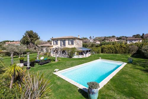 Прекрасная вилла в духе Прованса в Сен-Тропе 12