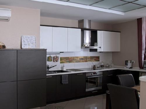 Выступ в углу кухни. Главные правила планирования кухни с выступом - вентиляционным коробом