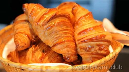 Как приготовить Круассаны из готового слоеного теста. Быстрые вкусные Круассаны из готового слоеного теста