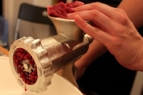 Как сделать сочный фарш для беляшей. Как делать беляши с фаршем в домашних условиях