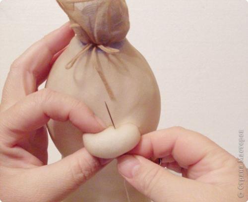 Куклы из пластиковых бутылок. Кукла из пластиковой бутылки своими руками: подробный мастер-класс с фото 02