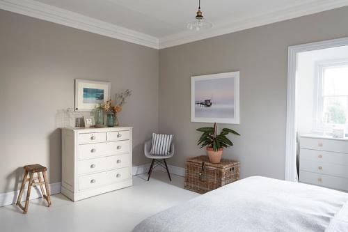 Остекленная крыша, черная библиотека и домик-беседка: просторный дом Лондоне 21