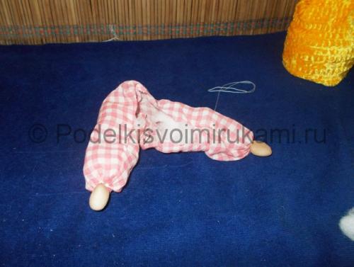 Куклы из пластиковых бутылок. Кукла из пластиковой бутылки своими руками: подробный мастер-класс с фото 33