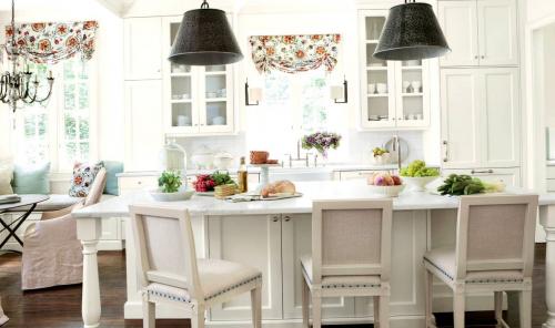 Кухни в английском стиле. Шторы в английском стиле для кухни
