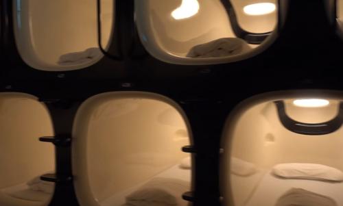 Капсульные квартиры в Японии. Самое дешевое жильё в Японии - капсульные отели