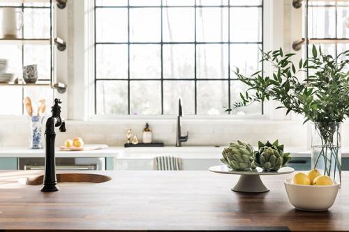 Прекрасная кухня для загородного дома в США 05