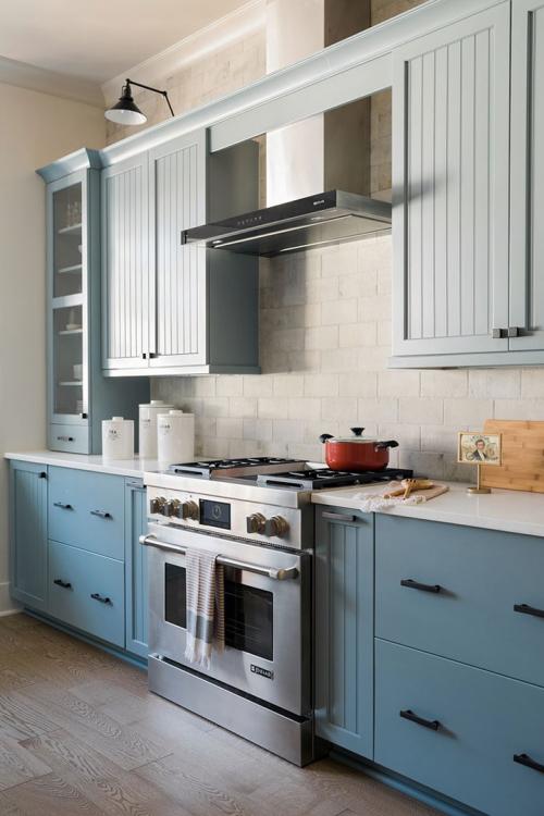 Прекрасная кухня для загородного дома в США 07