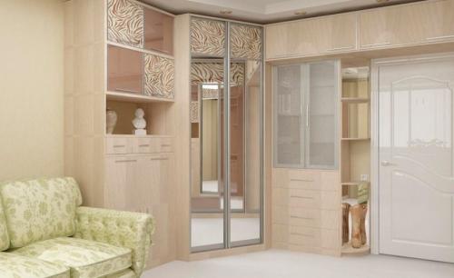 Шкаф-купе во всю стену в зал. Разновидность шкафов купе для гостиной 05