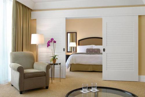 Как выбрать двери по цвету межкомнатные. Способы открывания межкомнатных дверей 02