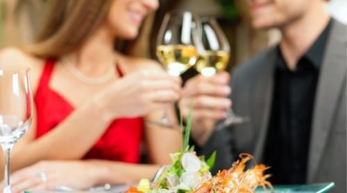 Правила этикета за столом: нормы и культура поведения