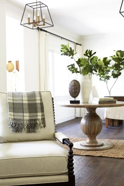 Светлый семейный дом в натуральных тонах в США 05