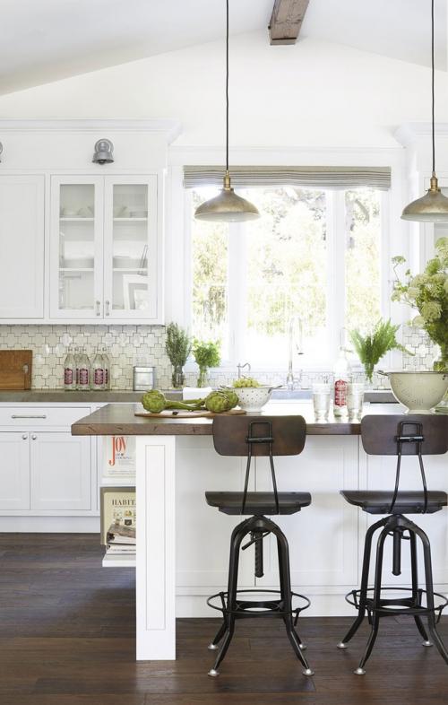 Светлый семейный дом в натуральных тонах в США 10