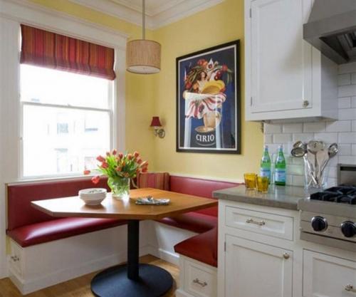 Дизайн кухни с диваном угловым. Вдоль одной стены с гарнитуром