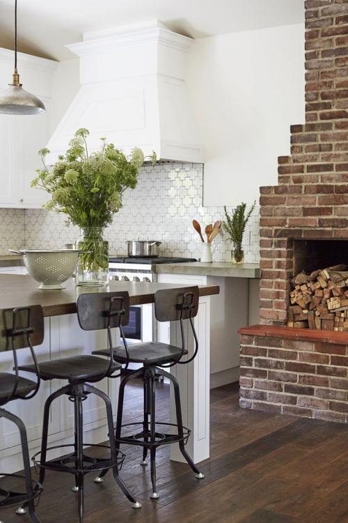 Светлый семейный дом в натуральных тонах в США 13