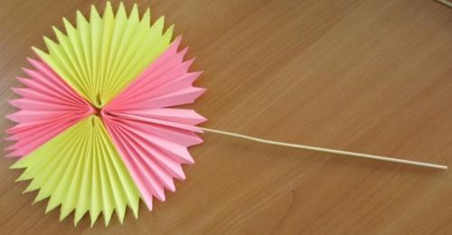 Поделки на День матери своими руками картинки. Поделка на День матери для детского сада из салфеток, гофрированной бумаги или картона (шаблоны прилагаются)