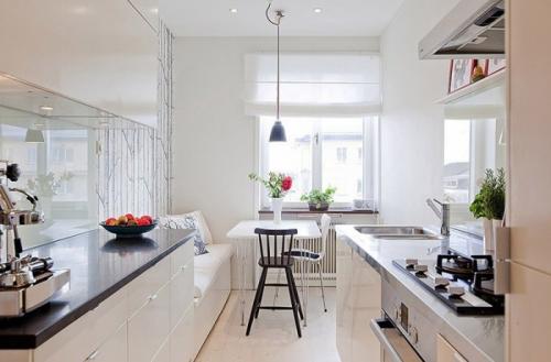 Дизайн кухни с диваном угловым. Вдоль одной стены с гарнитуром