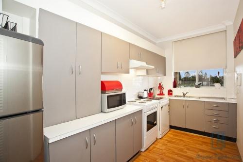 Дизайн узкой кухни с диваном. Особенности дизайна узкой кухни