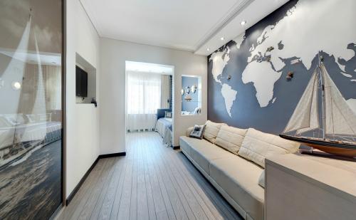 Какой цвет дверей выбрать под серый ламинат. Как использовать серый ламинат в интерьере