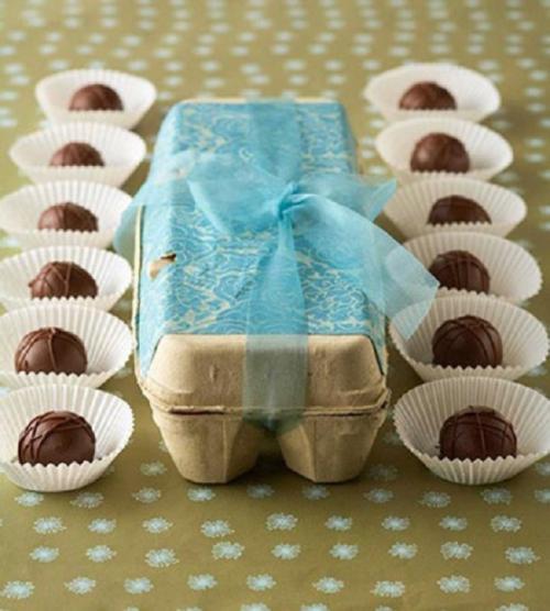 Что можно сделать из коробки из под яиц. Оригинальные поделки, которые можно смастерить из обычных картонок для яиц