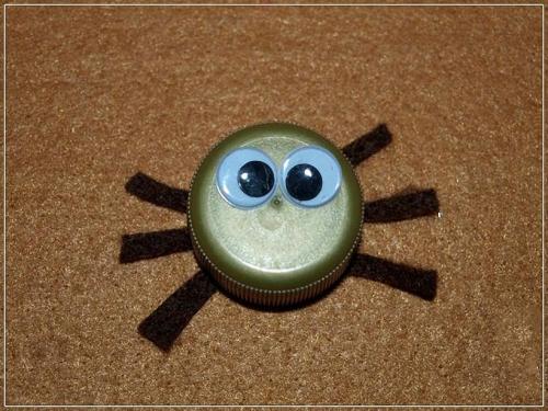 Поделки из подручных средств. Что можно сделать в домашних условиях своими руками? 11