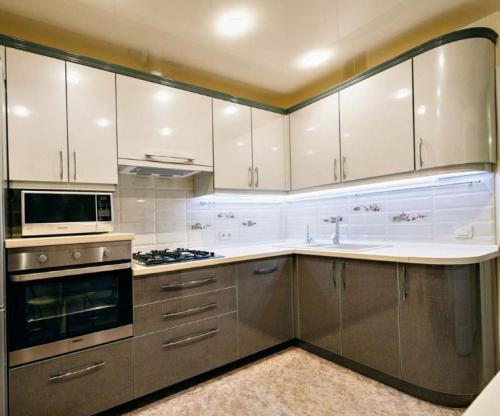 Кухни пластик в алюминиевом профиле. Кухни пластик в алюминиевой рамке 07 Кухни пластик в алюминиевом профиле. Кухни пластик в алюминиевой рамке 07