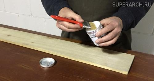 Можно ли покрывать лаком после масла. Можно ли воск покрывать лаком. Можно ли обработать древесину лаком после масла и воска? Как нанести масло и воск на древесину обработанную лаком