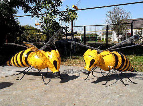 Пчёлы, которые не укусят, или Как сделать пчёл и улей из пластиковых бутылок