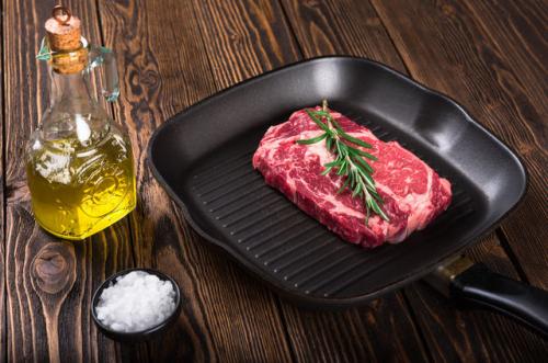Как жарить стейк из мраморной говядины. Стейк из мраморной говядины