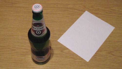 Как открыть бутылку пива глазом. Другие способы открыть пиво, подходящие для девушек