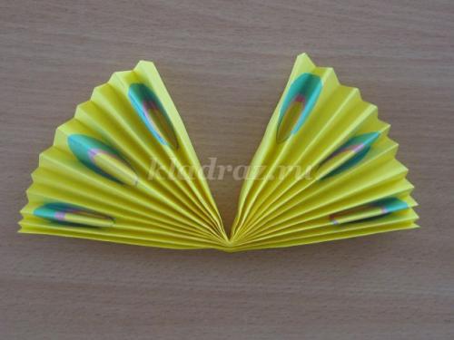 Как сделать павлина из бутылок пластиковых. Видео-уроки 29