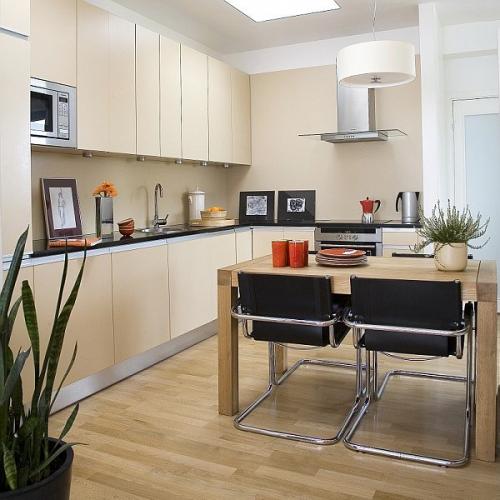 Цвет крем брюле в интерьере. Бежевый цвет в интерьере кухни – советы и фото