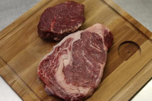 Как жарить стейк из мраморной говядины. Стейк из мраморной говядины