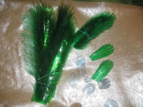 Жар птица из пластиковых бутылок своими руками. Птица счастья: павлин из пластиковой бутылки