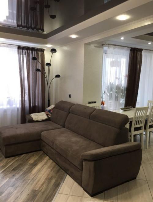 Дизайн гостиной столовой в частном доме. Модерн, классика или хай-тек 09 Дизайн гостиной столовой в частном доме. Модерн, классика или хай-тек 09