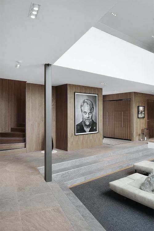 Современная вилла с высокими потолками в Швеции 06