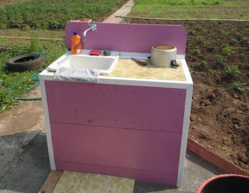 Как сделать из пластиковой бутылки умывальник. Для тех, кто любит повозиться 05