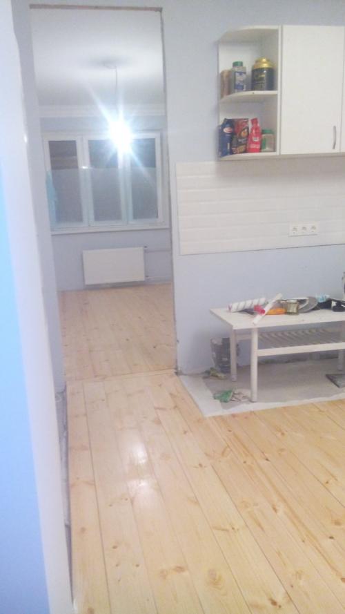 Пол из доски в квартире. Деревянный пол в квартире? Вы серьезно (бюджетное решение, которое выглядит дорого)