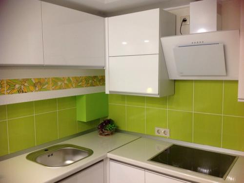 Обои для кухни зеленые. Где рекомендовано использовать цвет