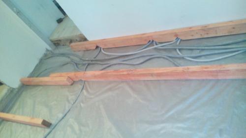 Пол из доски в квартире. Деревянный пол в квартире? Вы серьезно (бюджетное решение, которое выглядит дорого)