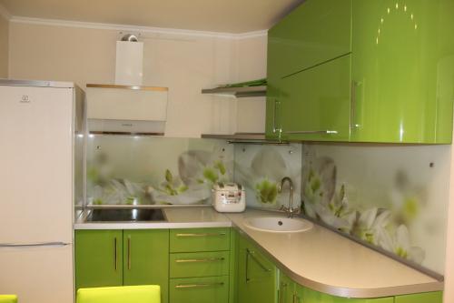 Обои для кухни зеленые. Где рекомендовано использовать цвет