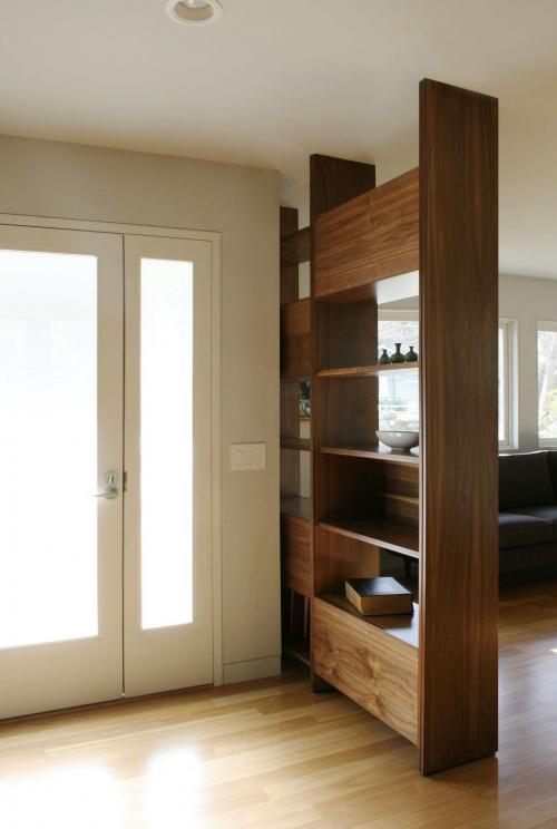 Как соединить коридор с гостинной. Входная дверь открывается прямо в гостиную? 13 маленьких хитростей знаменитого дизайнера, которые помогут создать виртуальную прихожую