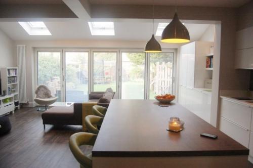 Дизайн кухни студии с перегородкой. Базовые принципы оформления